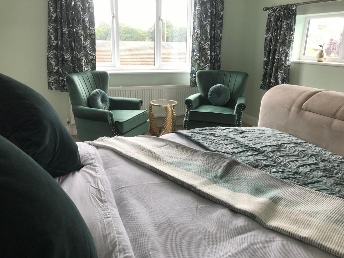 Redbrook Farm Bnb - Gateway To The New Forest Фордингбридж Экстерьер фото