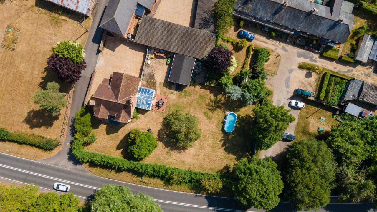 Redbrook Farm Bnb - Gateway To The New Forest Фордингбридж Экстерьер фото